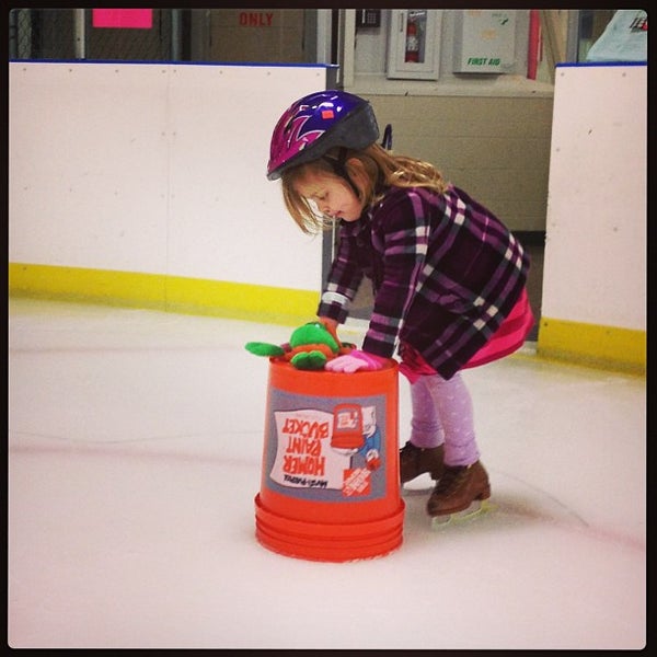 Cabin John Ice Rink Rockville'de Buz Pateni Pisti