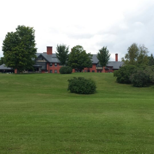 Photo taken at The Inn At Shelburne Farms by Thealzel L. on 8/7/2014