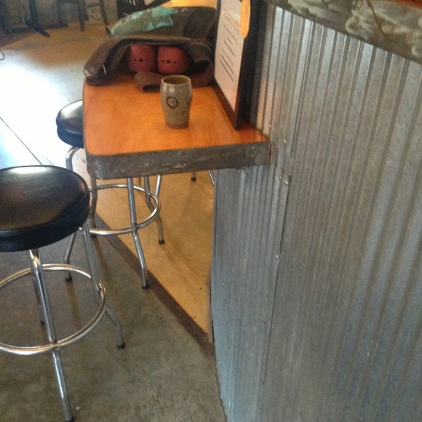 8/21/2013에 Santa E.님이 Precision Grind Coffee에서 찍은 사진