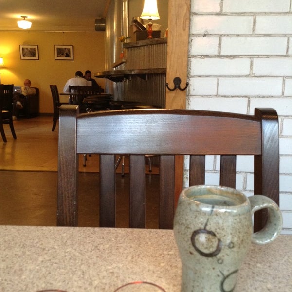 Das Foto wurde bei Precision Grind Coffee von Santa E. am 11/7/2013 aufgenommen