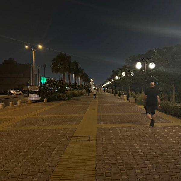 Foto tirada no(a) King Abdullah Road Walk por 🦋 .. em 5/8/2024