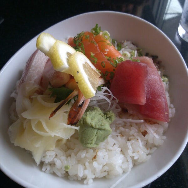 Foto diambil di iFish Japanese Grill oleh Mary Jeneverre S. pada 7/24/2013
