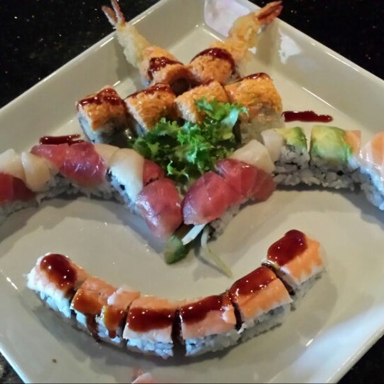 Photo taken at Shinto Japanese Steakhouse &amp; Sushi Bar by Lisa M. on 6/21/2014