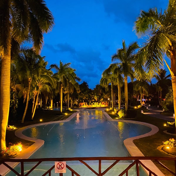 Foto tomada en El Dorado Royale Spa Resort Riviera Maya  por Perla T. el 4/22/2022