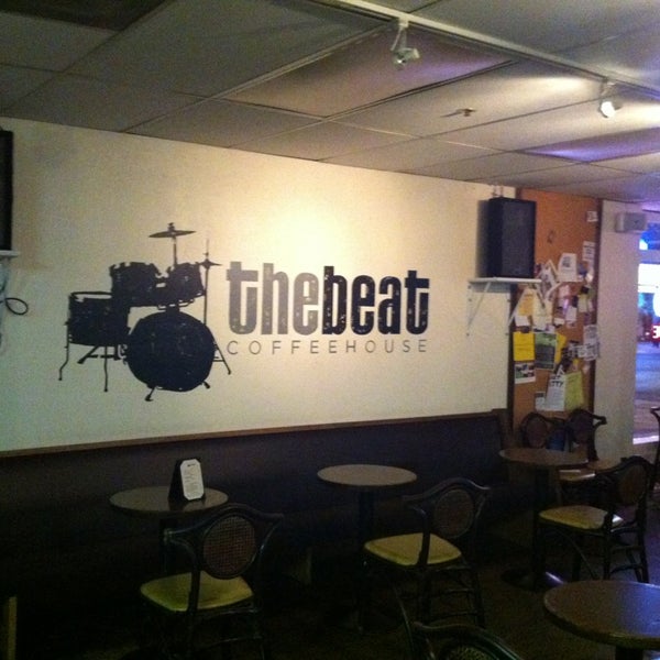 6/14/2013 tarihinde Steven E.ziyaretçi tarafından The Beat Coffeehouse'de çekilen fotoğraf