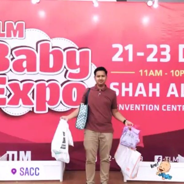รูปภาพถ่ายที่ Shah Alam Convention Centre (SACC) โดย sapuwan เมื่อ 12/22/2018