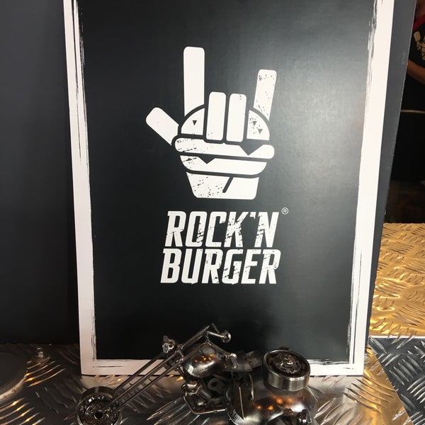 1/15/2018 tarihinde Işılay B.ziyaretçi tarafından Rock&#39;N Burger'de çekilen fotoğraf