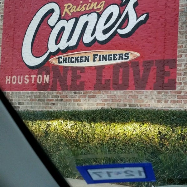 Photo taken at Raising Cane&#39;s Chicken Fingers by Charmeon S. on 3/27/2017