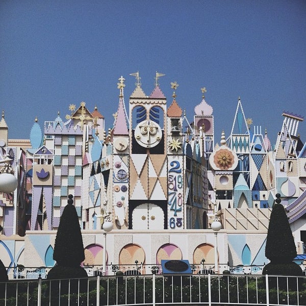It S A Small World Theme Park Ride Attraction In Penny S Bay It S A Small World Theme Park Ride Attraction In Penny S Bay