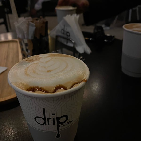 1/21/2024 tarihinde Abdulazizziyaretçi tarafından Drip Coffee'de çekilen fotoğraf