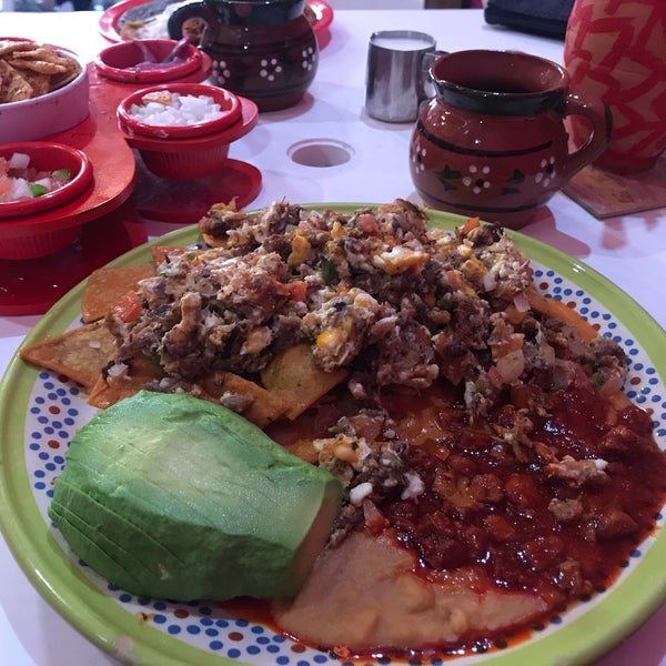 Photo taken at Frida Chilaquiles by Arturo Enrique on 1/20/2019