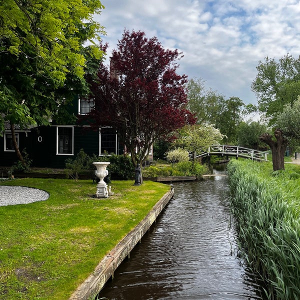 Das Foto wurde bei Bakkerijmuseum &amp; Snoepwinkeltje &quot;In De Gecroonde Duijvekater&quot; von 🌧️ am 5/20/2023 aufgenommen