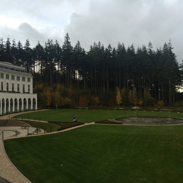 Photo taken at Powerscourt Hotel, Autograph Collection by Mely G. on 10/28/2015