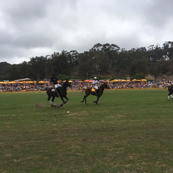 รูปภาพถ่ายที่ Veuve Clicquot Polo Classic โดย Eric J. เมื่อ 10/7/2018