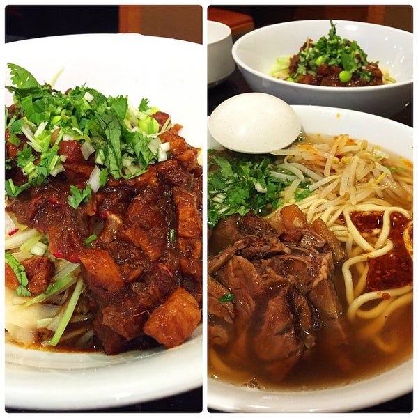 Foto diambil di Xian Sushi &amp; Noodle oleh Melody F. pada 10/4/2014