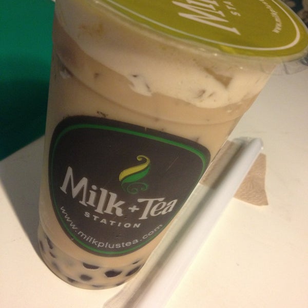 Foto diambil di Milk+Tea Station Cebu oleh Poi A. pada 10/5/2013