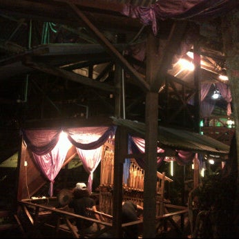 Photo taken at Restoran Anjung Warisan (Tree Top) by muhazam a. on 11/13/2012