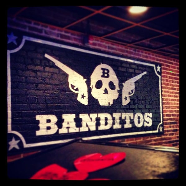Foto tirada no(a) Banditos por Hillel em 2/17/2013