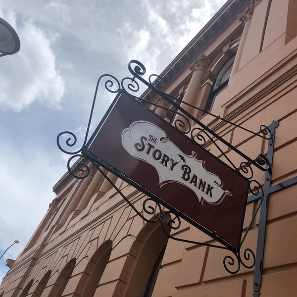 моковский креоитный банк. Allied irish banks. московский кредитный банк лого. Austrian bank. Credit agricole логотип.