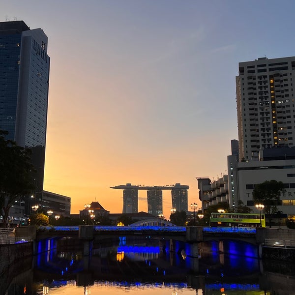 รูปภาพถ่ายที่ Singapore River โดย mike เมื่อ 4/3/2022