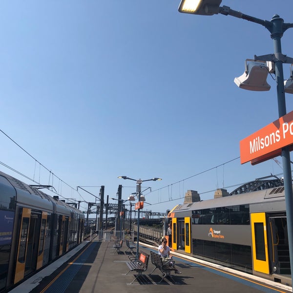 Photo taken at Milsons Point Station by mike on 12/17/2019
