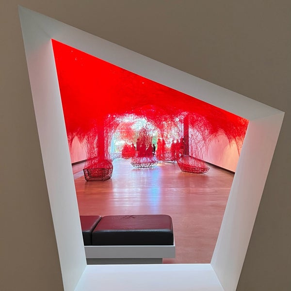8/27/2022 tarihinde mikeziyaretçi tarafından Gallery of Modern Art (GOMA)'de çekilen fotoğraf