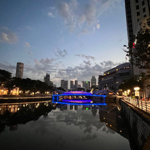 Foto diambil di Singapore River oleh mike pada 4/4/2022