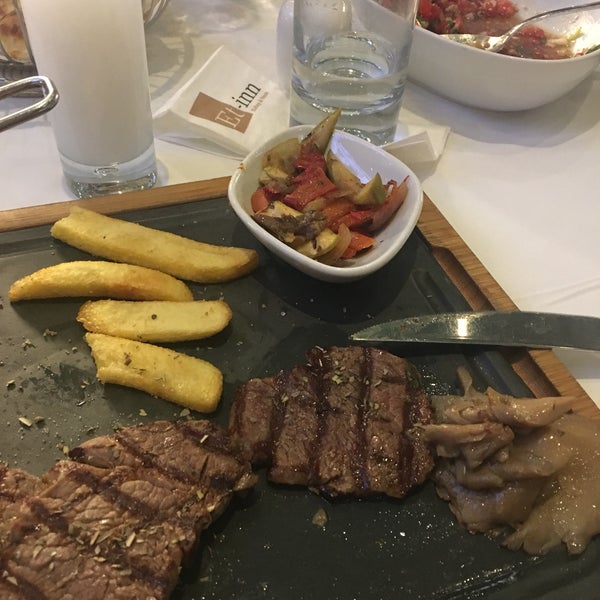 Foto tomada en Et-inn Kebap &amp; Steak  por Ulaş S. el 10/16/2019