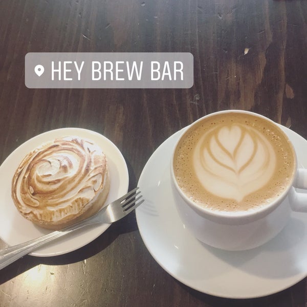Photo taken at Hey! Brew Bar by Liset on 3/13/2018