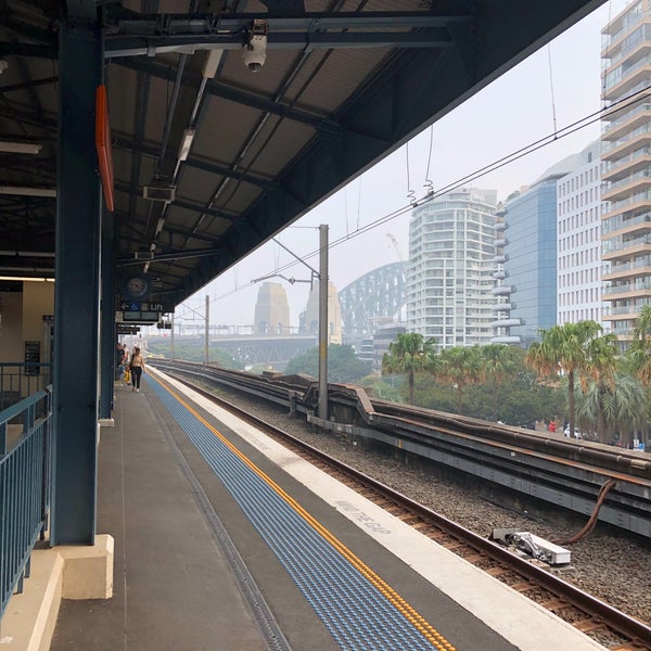 Photo taken at Milsons Point Station by Claire . on 1/8/2020