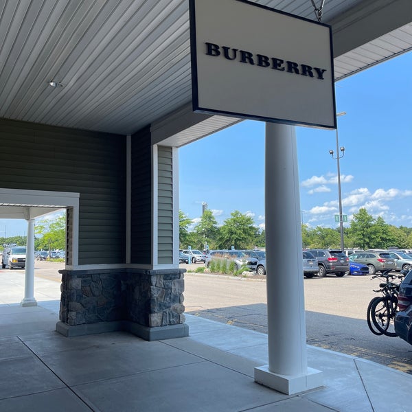 Burberry outlet clearance wrentham