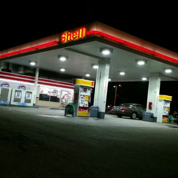 Shell Fuel Station in Streamwood