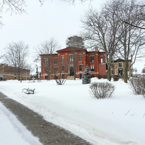 Woodstock Square Park in Woodstock