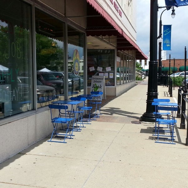 On days with pleasant weather, you'll want to enjoy your Expressly Leslie selection at their outdoor seating area.