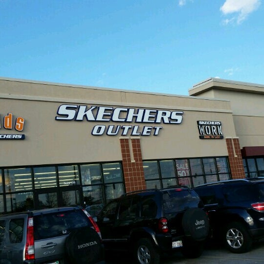 skechers outlet stores in illinois