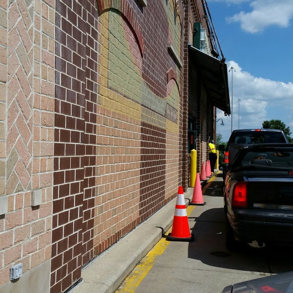 Portillo's Hot Dog Joint in Crystal Lake