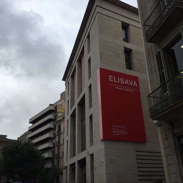 Das Foto wurde bei Elisava - Escola Universitaria de Disseny i Enginyeria de Barcelona von Ale K. am 6/4/2016 aufgenommen