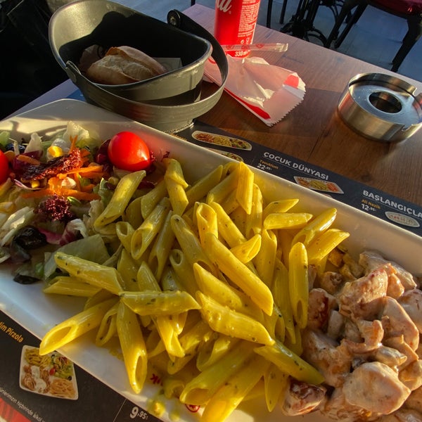 Tavuk Dunyasi Selcuklu Konya Da Kizarmis Tavuk Restorani Da Fotograflar Tavuk Dunyasi Selcuklu Konya Da Kizarmis Tavuk Restorani Da Fotograflar