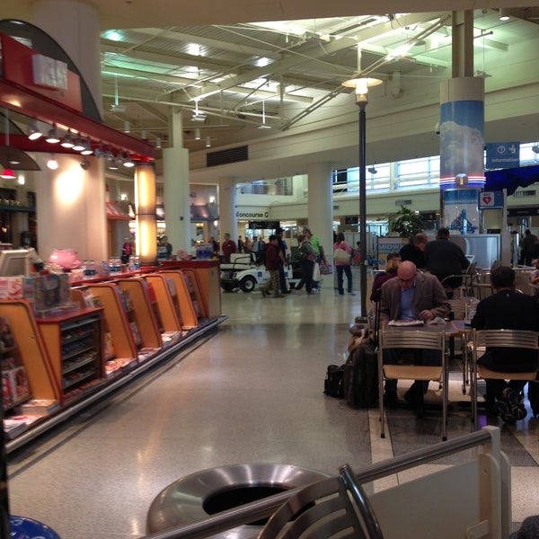 Photo taken at Chicago Midway International Airport (MDW) by Mary C. on 4/25/2013