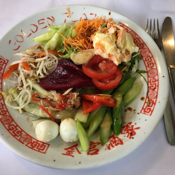 รูปภาพถ่ายที่ Golden Plaza Chinese Restaurant โดย Pedro L. เมื่อ 1/8/2019