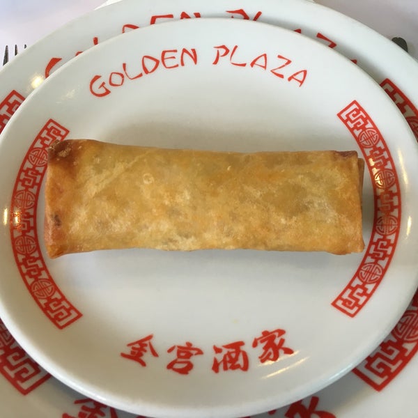 5/1/2017 tarihinde Pedro L.ziyaretçi tarafından Golden Plaza Chinese Restaurant'de çekilen fotoğraf