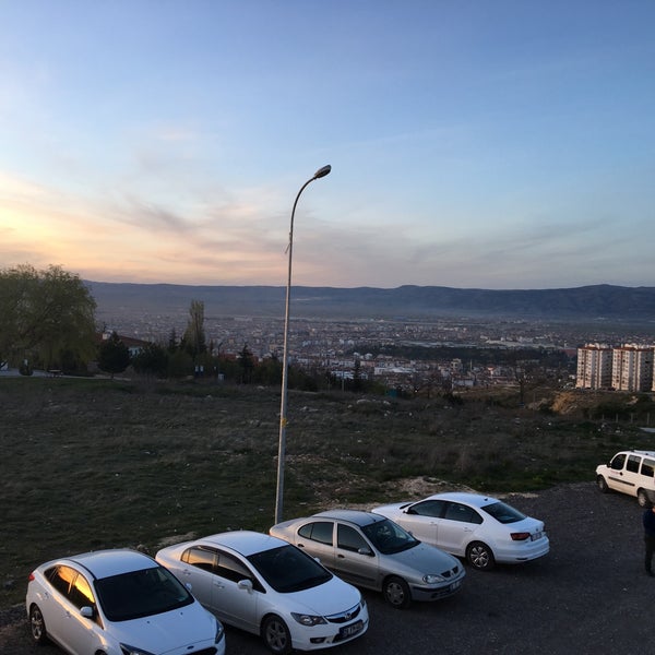 Foto diambil di Eryörük Kebap oleh Tuncay Tunç G. pada 4/5/2018