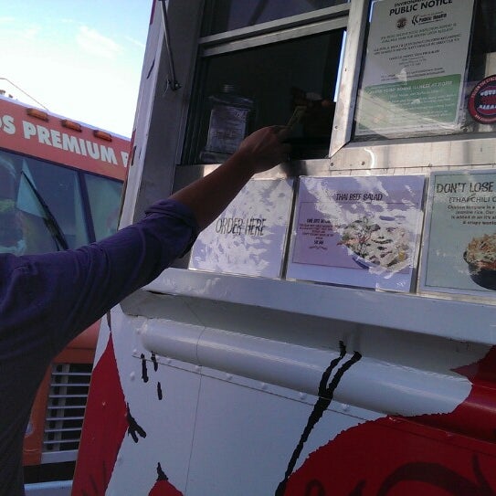 10/7/2013에 Edrian C.님이 Canvas Food Truck에서 찍은 사진