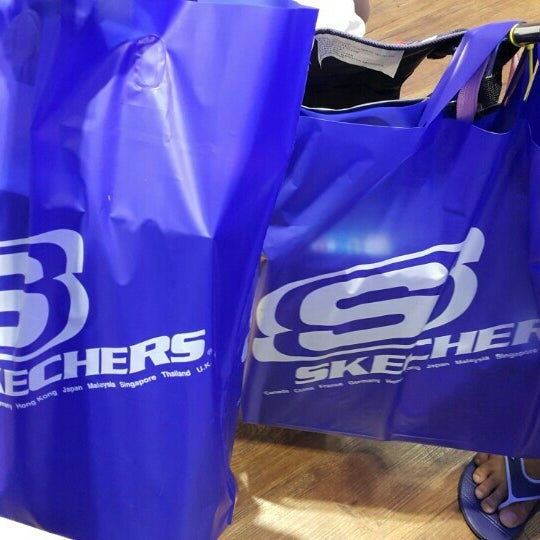 sketchers sunway pyramid