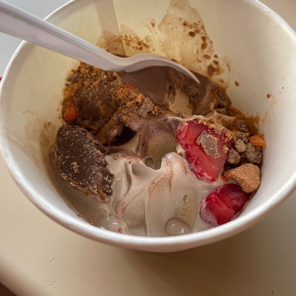 Yogurt Shack Frozen Yogurt Shop in Danville