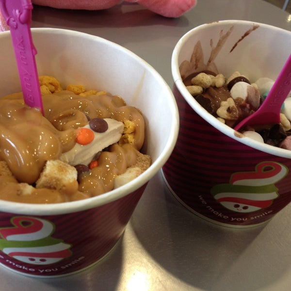 Menchie's (Now Closed) Frozen Yogurt Shop in Willoughby