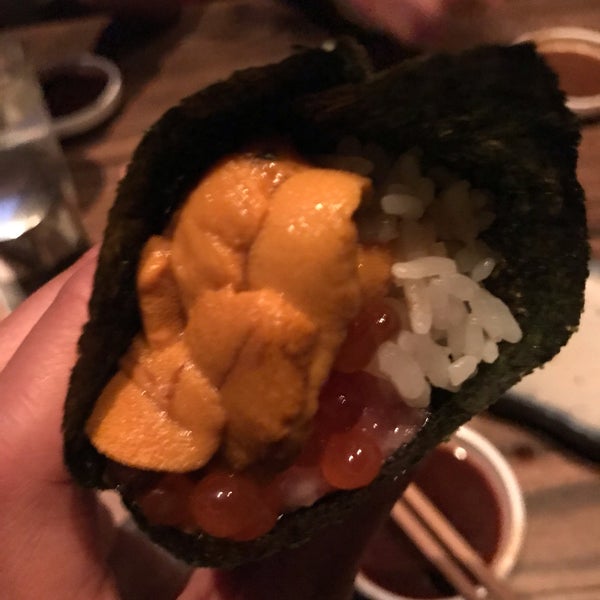 Foto tomada en Ace Wasabi&#39;s Rock-N-Roll Sushi  por Delaney L. el 8/15/2019