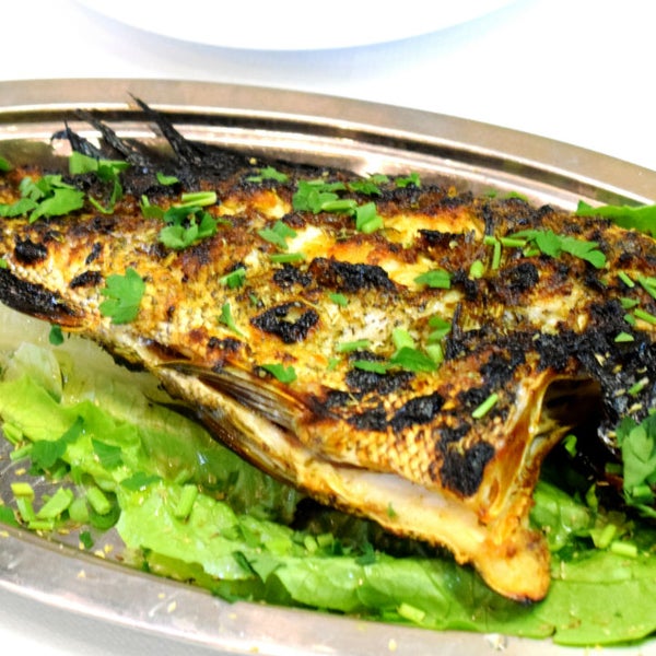 Best grilled gilthead sea bream fish restaurant in Athens. Get a taste of greek mediterranean food while having good time and fun in our cozy place!