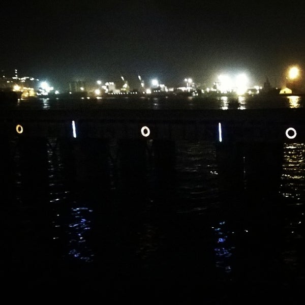 Foto diambil di Port Grand oleh Jabar R. pada 8/2/2014