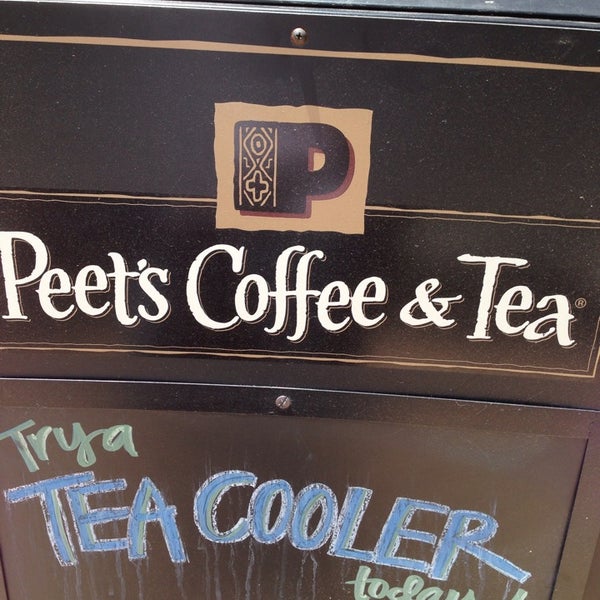 Das Foto wurde bei Peet&#39;s Coffee &amp; Tea von Mike C. am 6/6/2014 aufgenommen